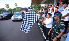 Respon Cepat Bantu Korban Bencana Aceh dan Sumbar, Gubernur HD Lepas 23 Unit Kendaraaan Bantuan Logistik